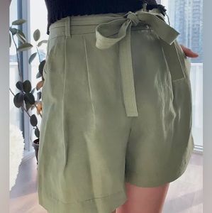 Aritzia Wilfred Kafka front tie shorts in Black